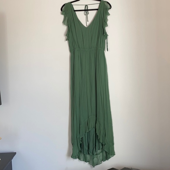 hd in paris green dress HD in Paris Green Ruffled Midi Sundress with Flutter Sleeves Size XS